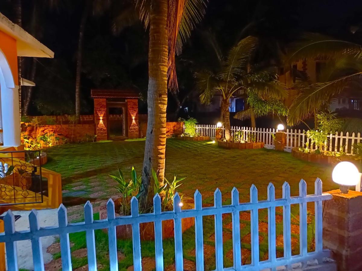 Coco Teros Resort Mandrem Bagian luar foto