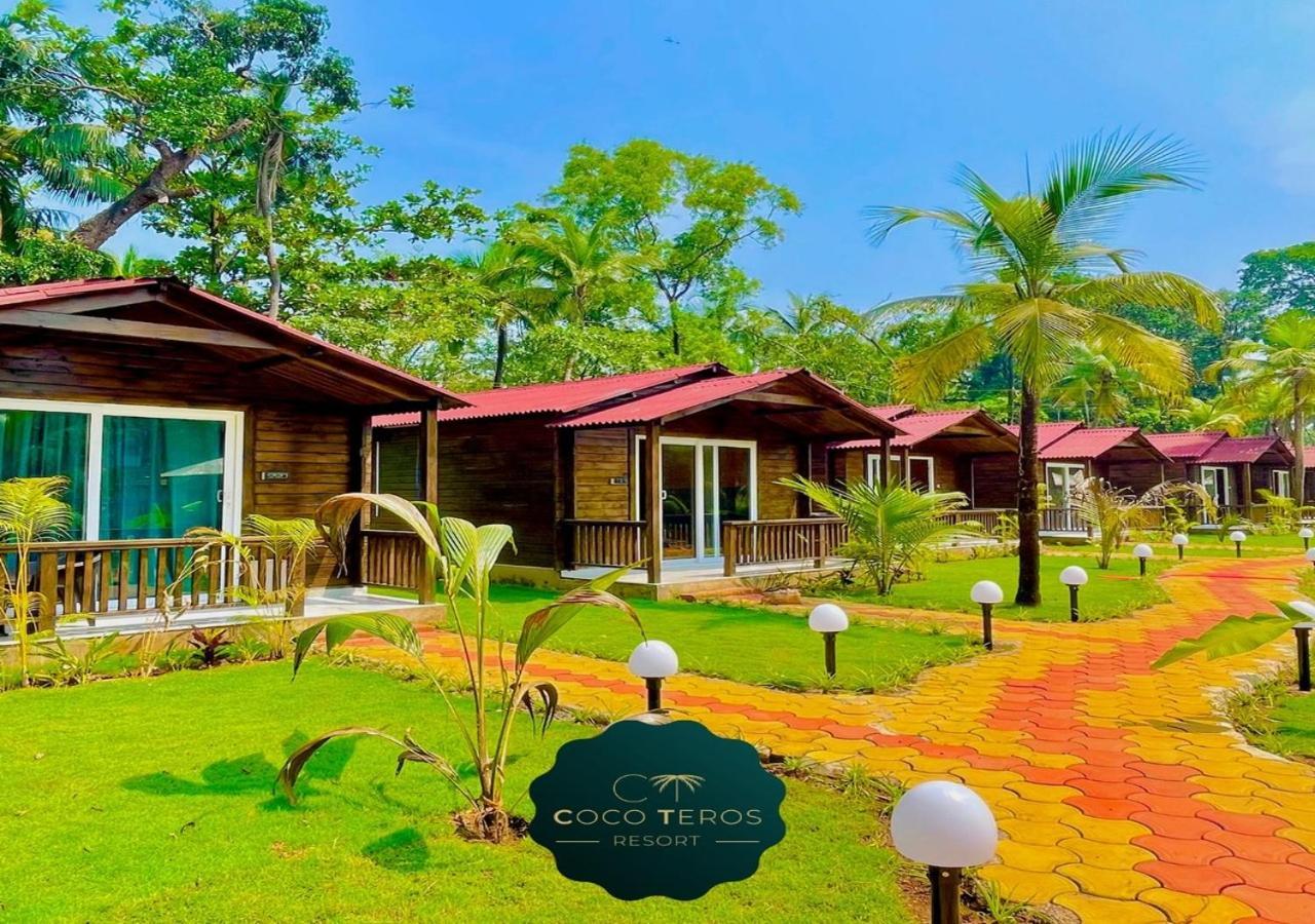 Coco Teros Resort Mandrem Bagian luar foto